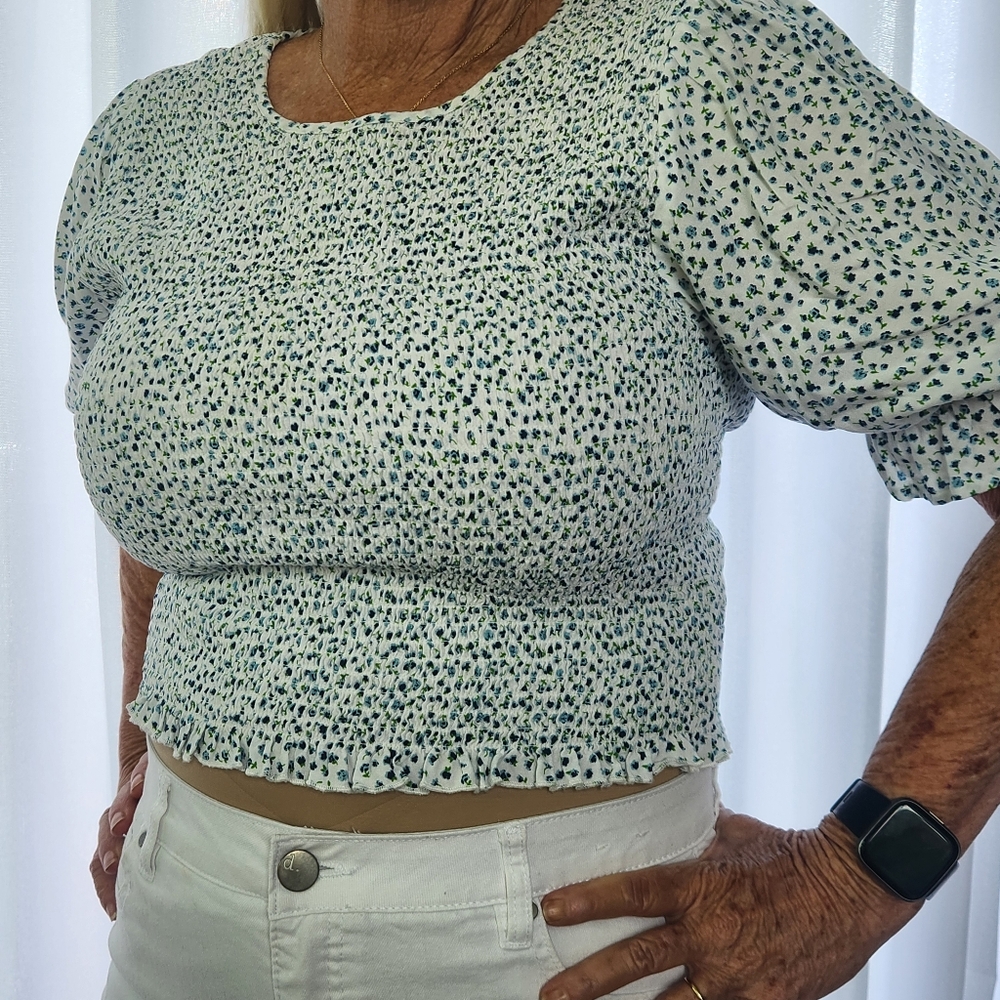 Live‎ 4 Truth Blue, Green and White Relaxed Elastic Sheered Crop Blouse Size: XL